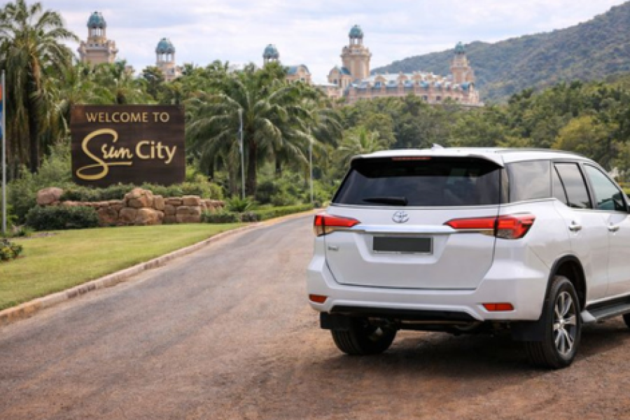 Johannesburg to Sun City Private Transfer